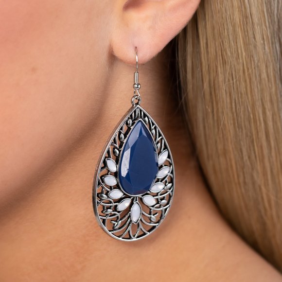paparazzi Jewelry - Floral Fairytale - Blue Earrings